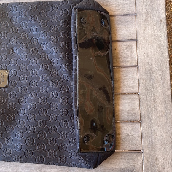 Michael Kors Jet Set Neoprene MK Tote Bag - Picture 6 of 8